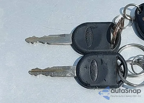 2005 Ford Taurus Se z USA, uszkodzony, nr VIN 1FAFP53U45A105696